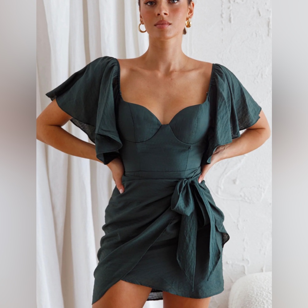 APHRODITE MOLDED BUST ANGEL SLEEVE WRAP DRESS FOREST GREEN